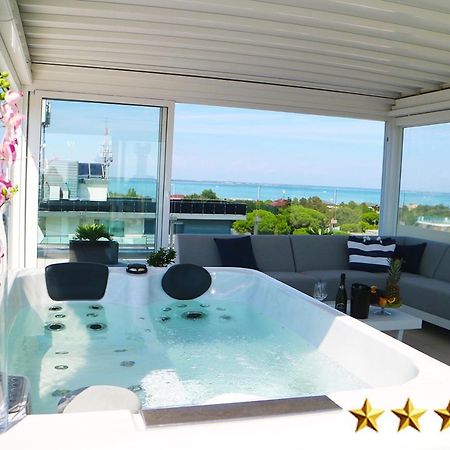 Hotel Rossini 4S Lignano Sabbiadoro Eksteriør billede