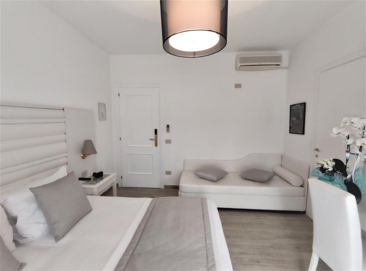 Hotel Rossini 4S Lignano Sabbiadoro Eksteriør billede