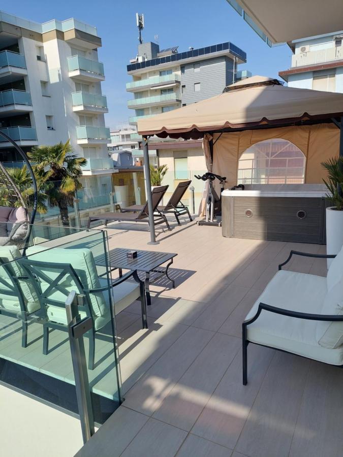 Hotel Rossini 4S Lignano Sabbiadoro Eksteriør billede