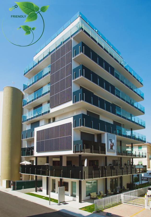 Hotel Rossini 4S Lignano Sabbiadoro Eksteriør billede