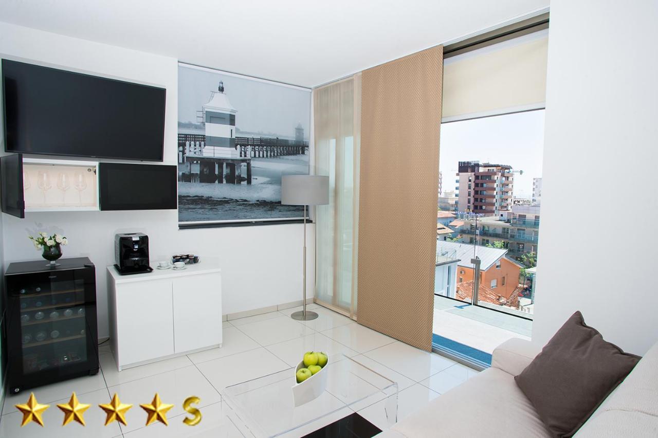 Hotel Rossini 4S Lignano Sabbiadoro Eksteriør billede