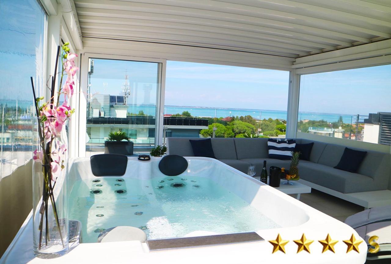 Hotel Rossini 4S Lignano Sabbiadoro Eksteriør billede