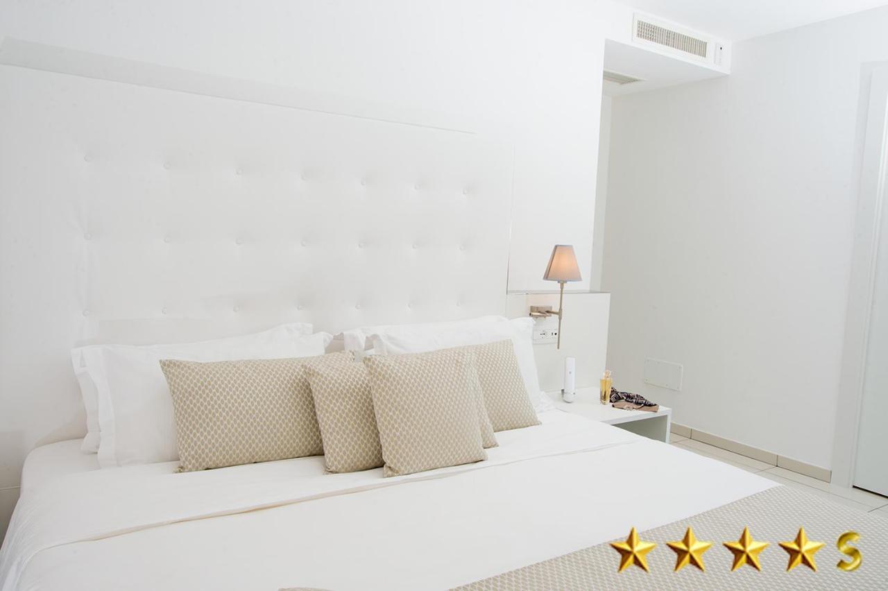 Hotel Rossini 4S Lignano Sabbiadoro Eksteriør billede